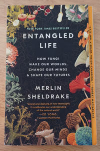 Cover of recommended book "Entangled Life" by Merlin Sheldrake